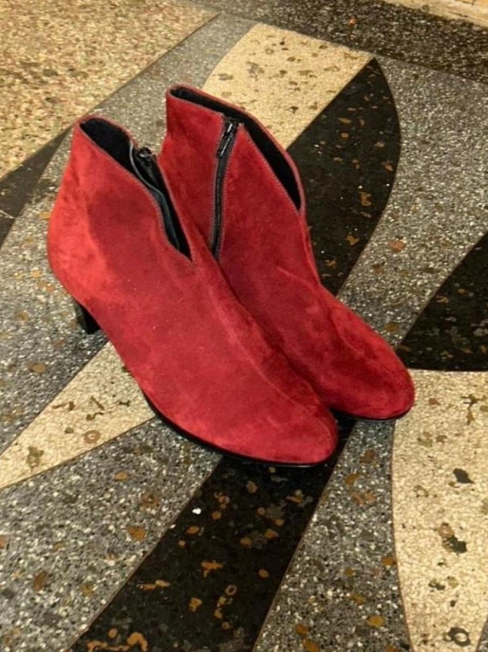 Vintage Muaro Red Suede Ankle Boots With Side Zippers Size 10
